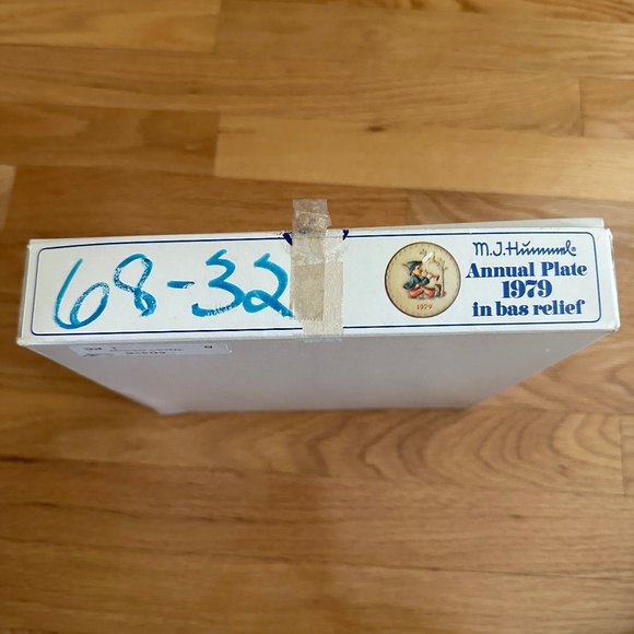 1979 Annual Hummel Plate MJ Hummel Boy Playing Horn Yellow Bird Includes Box - Picture 11 of 15